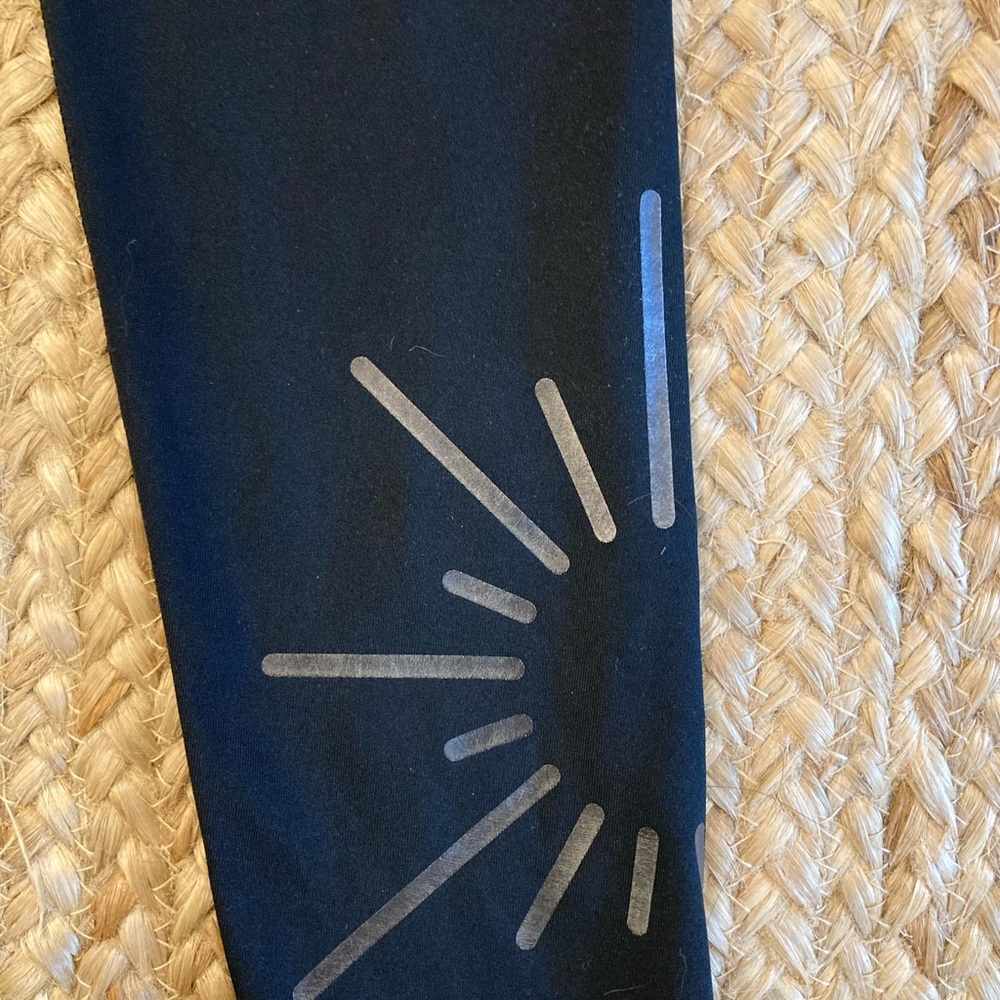 OFFLINE by American Eagle High Waisted leggings XS Short - Picture 2 of 4
